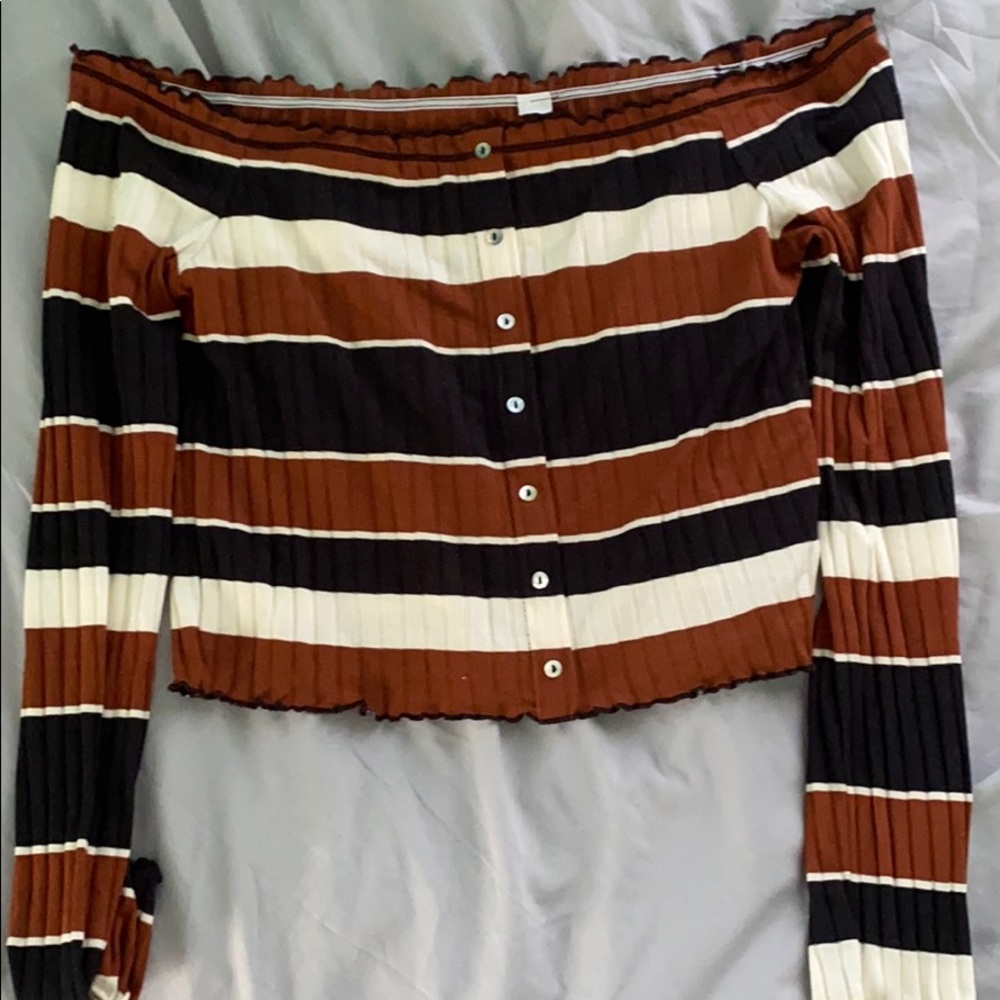 Off the shoulder stripped casual top
